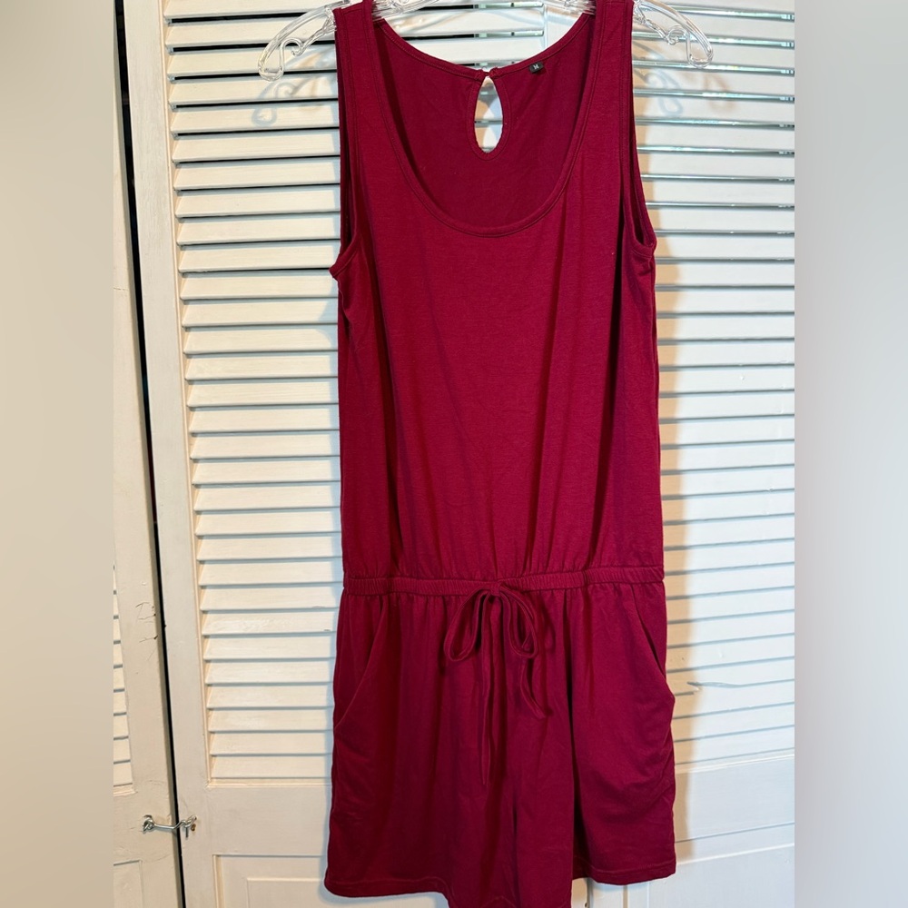 Sleeveless Burgundy romper